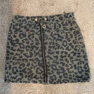 She + Sky Black and Olive Mini Pencil Skirt With Front Zip